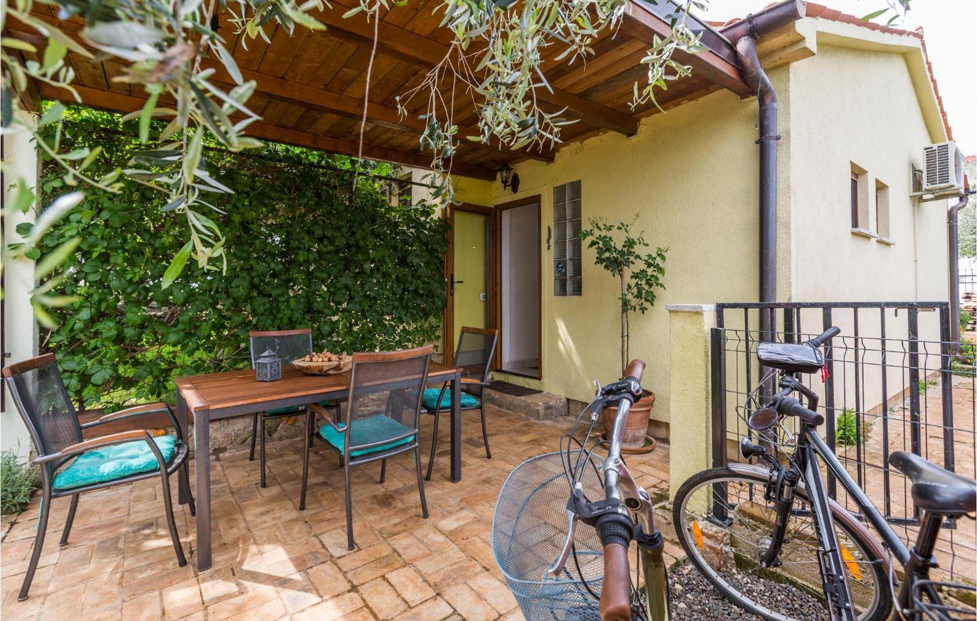 Beautiful Apartment In Jadreski With Wifi Экстерьер фото