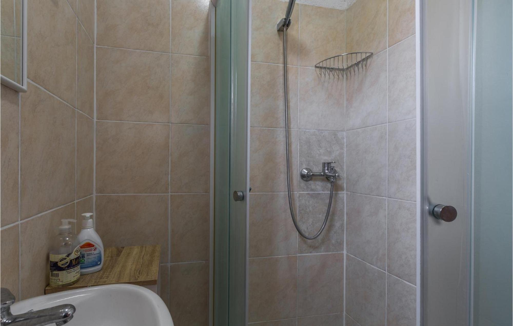Beautiful Apartment In Jadreski With Wifi Экстерьер фото