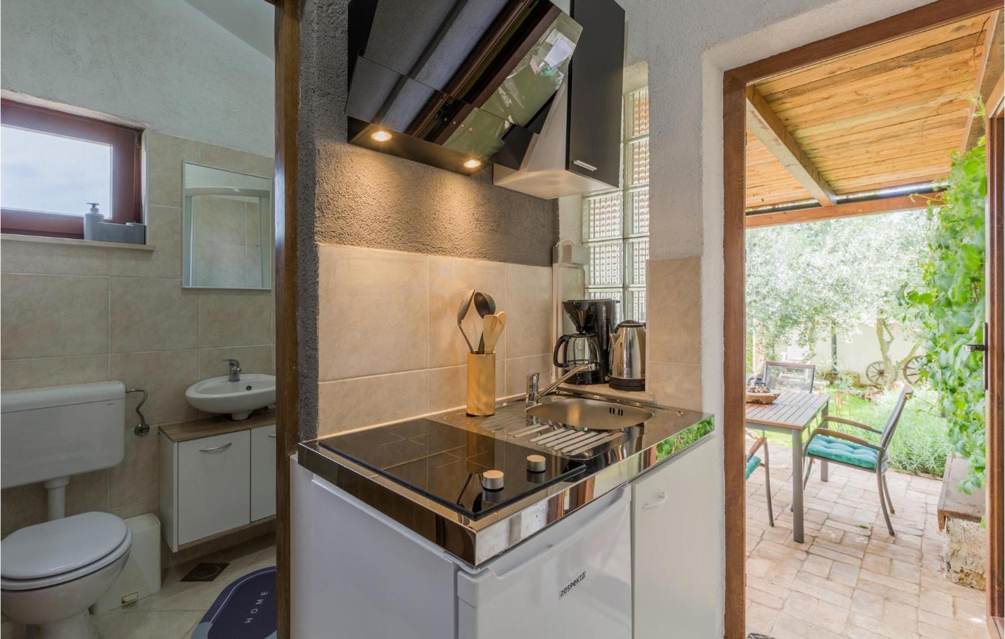 Beautiful Apartment In Jadreski With Wifi Экстерьер фото